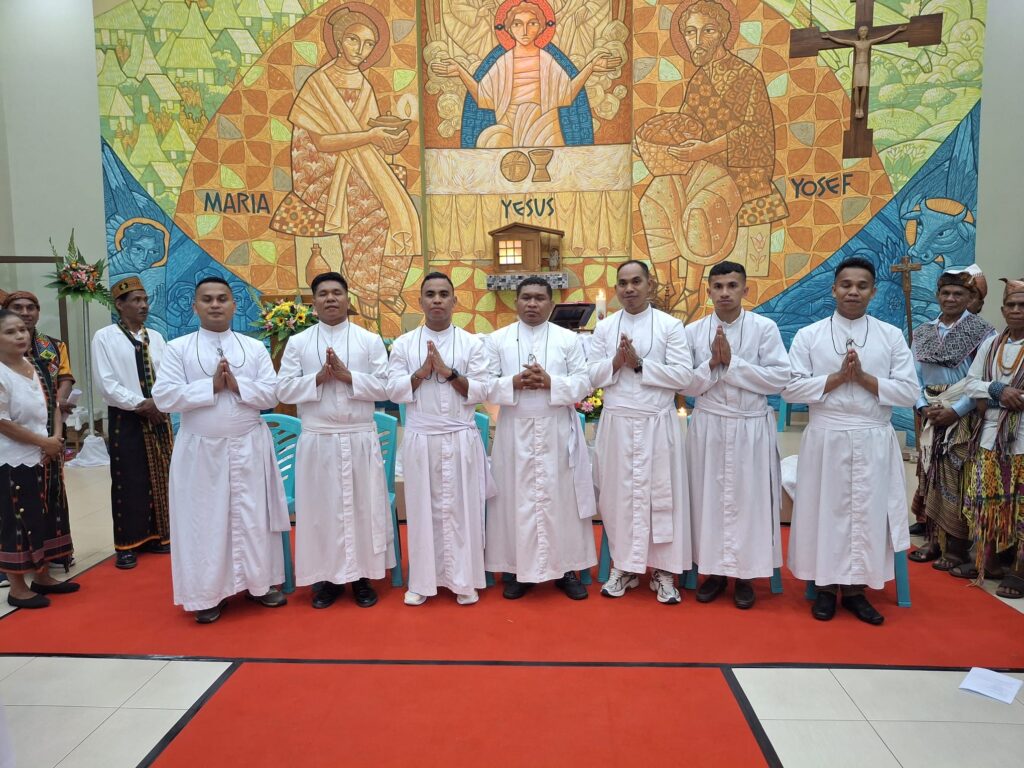 El 15 de agosto de 2026, solemnidad de la Asunción de la Virgen María, la Viceprovincia San José Obrero (Filipinas, Indonesia, Timor Oriental) celebró la Profesión Perpetua de siete hermanos indonesios en el Instituto de los Hermanos de la Sagrada Familia.
