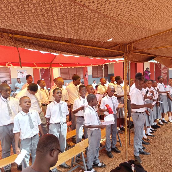 Bendición del nuevo Colegio de Ghana