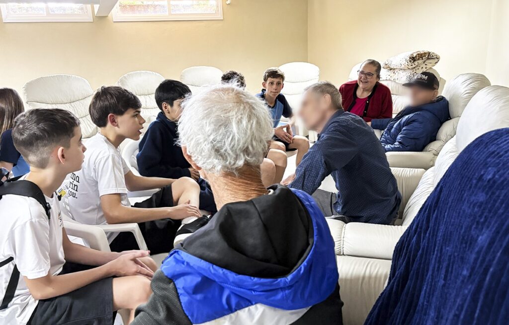 Los alumnos que participan en el grupo de convivencia «Adolescer Sa-Fa», del Sector de Pastoral del Colegio Gabriel Taborin, en Marau-RS (Brasil), llevan a cabo una serie de actividades que buscan fomentar el carisma de Taborin tanto en el colegio como más allá de sus muros.